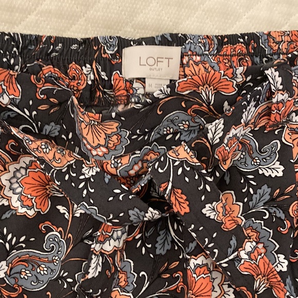 *B2G1 Sale!* Loft outlet skirt - medium - Picture 2 of 3
